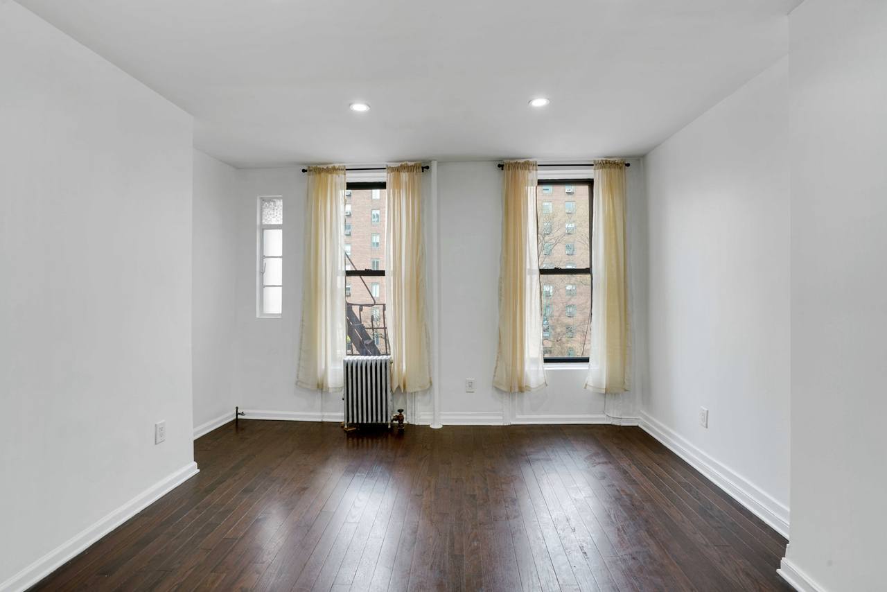 #407: East Village - Studio (Full) - 5