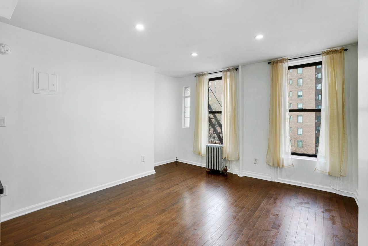 #407: East Village - Studio (Full) - 6