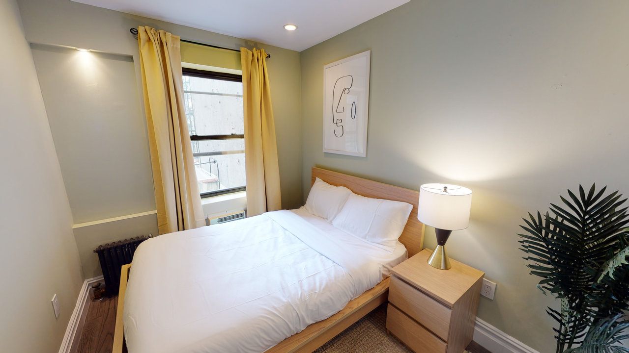 #559: East Village - Queen Bedroom A - 2