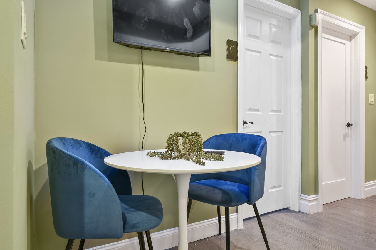 #559: East Village - Queen Bedroom A - #559: East Village - Gallery - 7