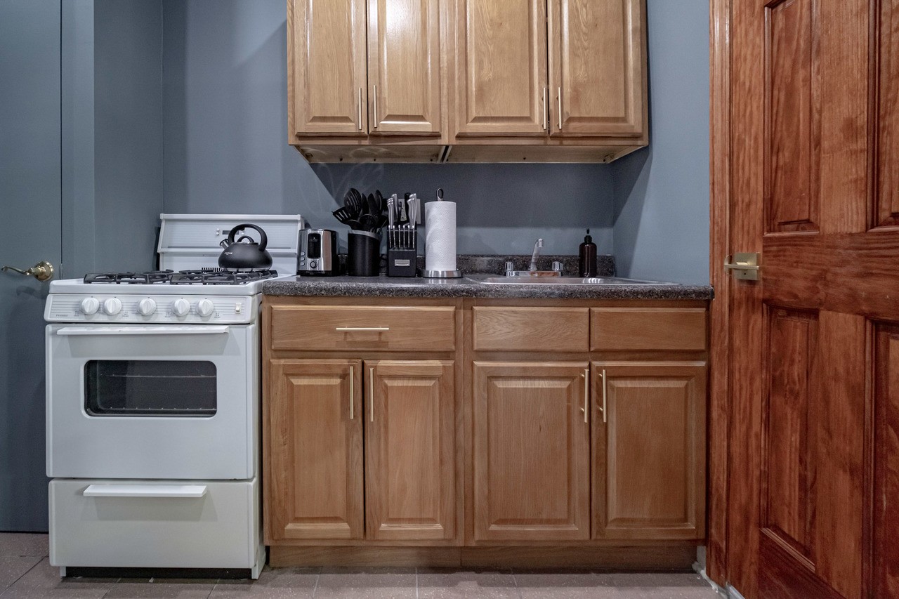 #252: Upper East Side - 1 Bedroom (Queen) - 8