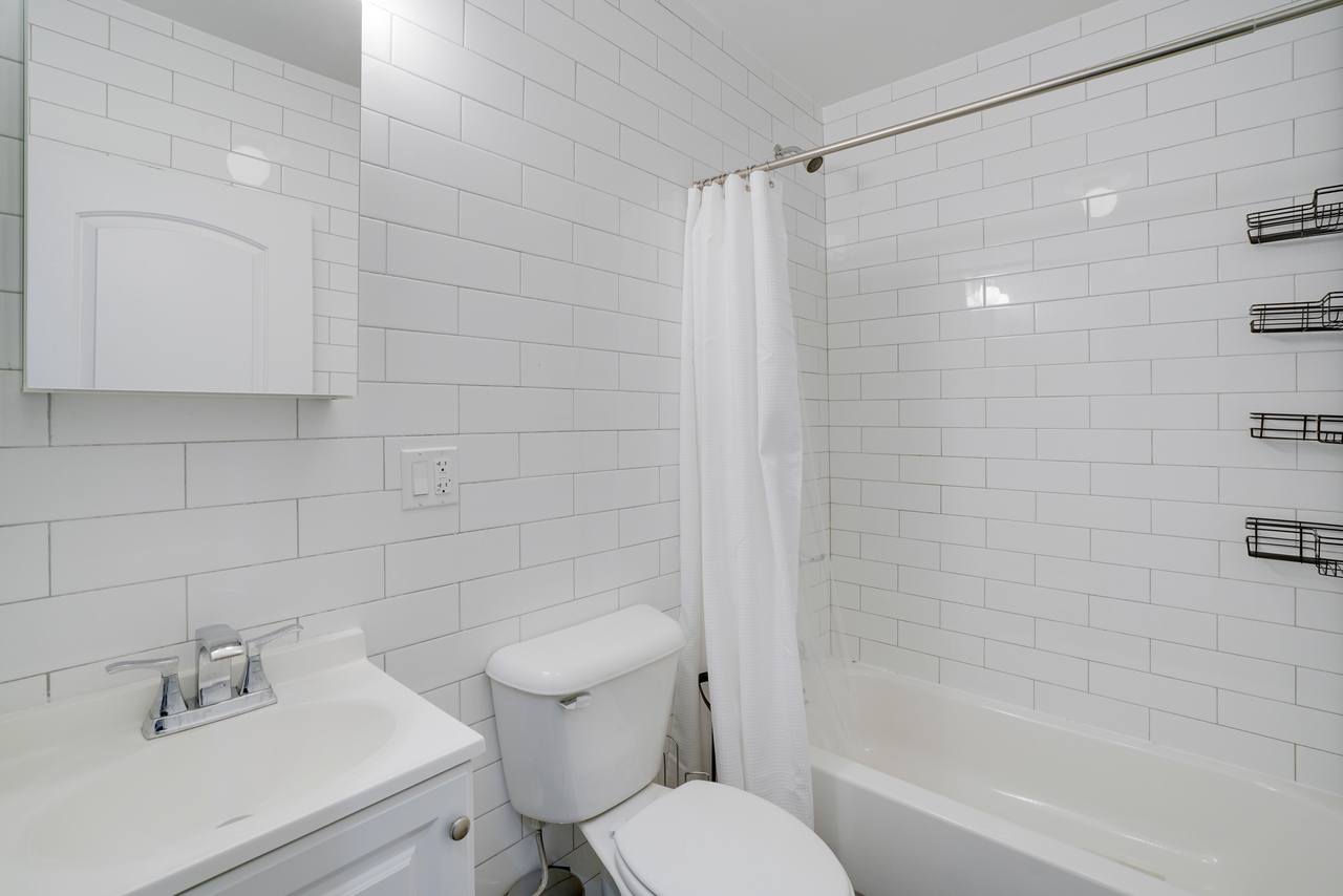 #480: Upper East Side - Full Bedroom A - 4
