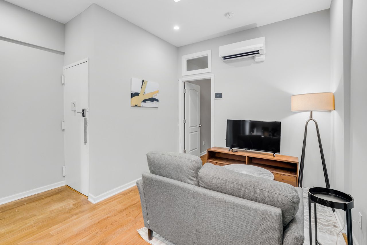 #480: Upper East Side - Full Bedroom A - #480: Upper East Side - Gallery - 18