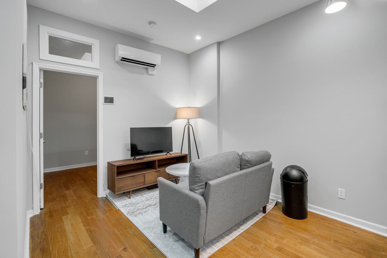 #480: Upper East Side - Full Bedroom A - 17