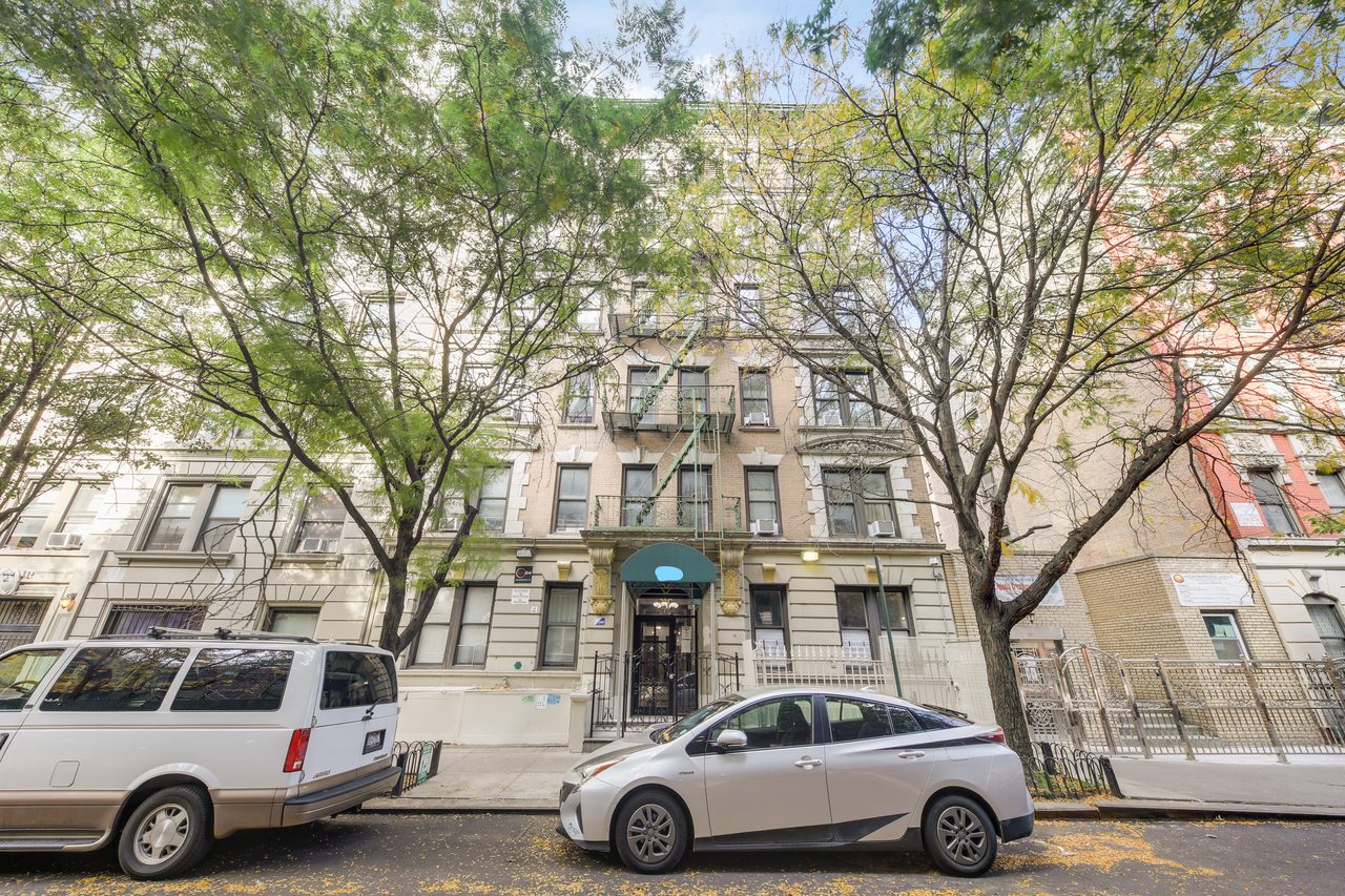 #761: Upper West Side - Twin Bedroom B - #761: Upper West Side - Gallery - 1