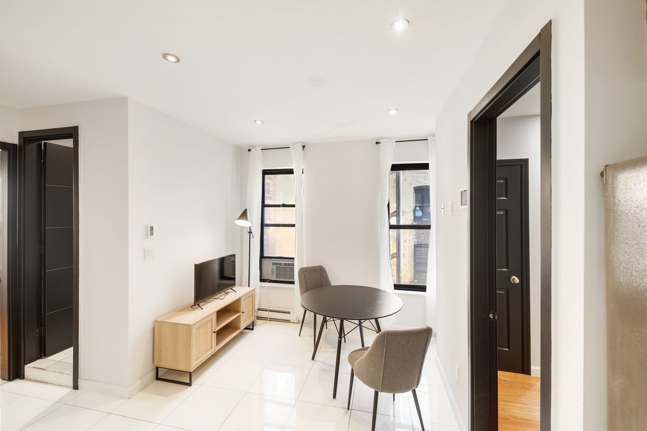#761: Upper West Side - Twin Bedroom B - #761: Upper West Side - Gallery - 8