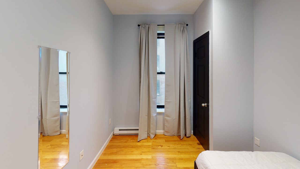 #761: Upper West Side - Twin Bedroom C - #761: Upper West Side - Gallery - 4