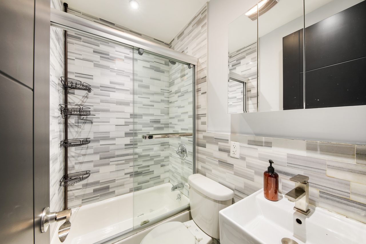 #761: Upper West Side - Twin Bedroom C - #761: Upper West Side - Gallery - 12