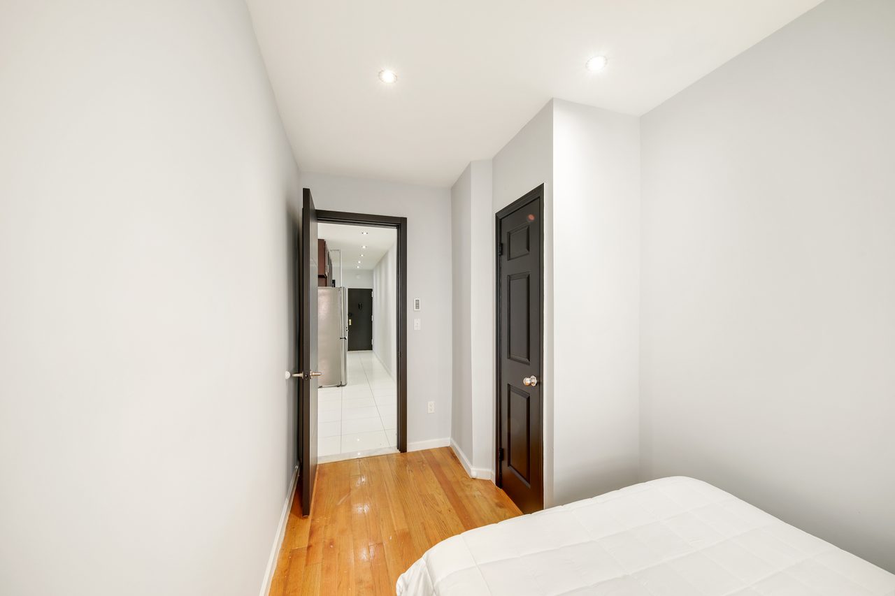 #761: Upper West Side - Full Bedroom A - #761: Upper West Side - Gallery - 3