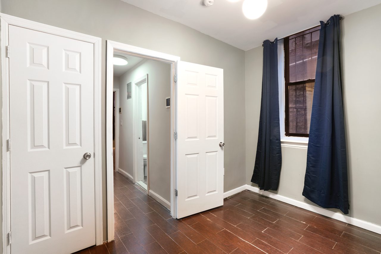 #889: West Harlem - Full Bedroom B - #889: West Harlem - Gallery - 12