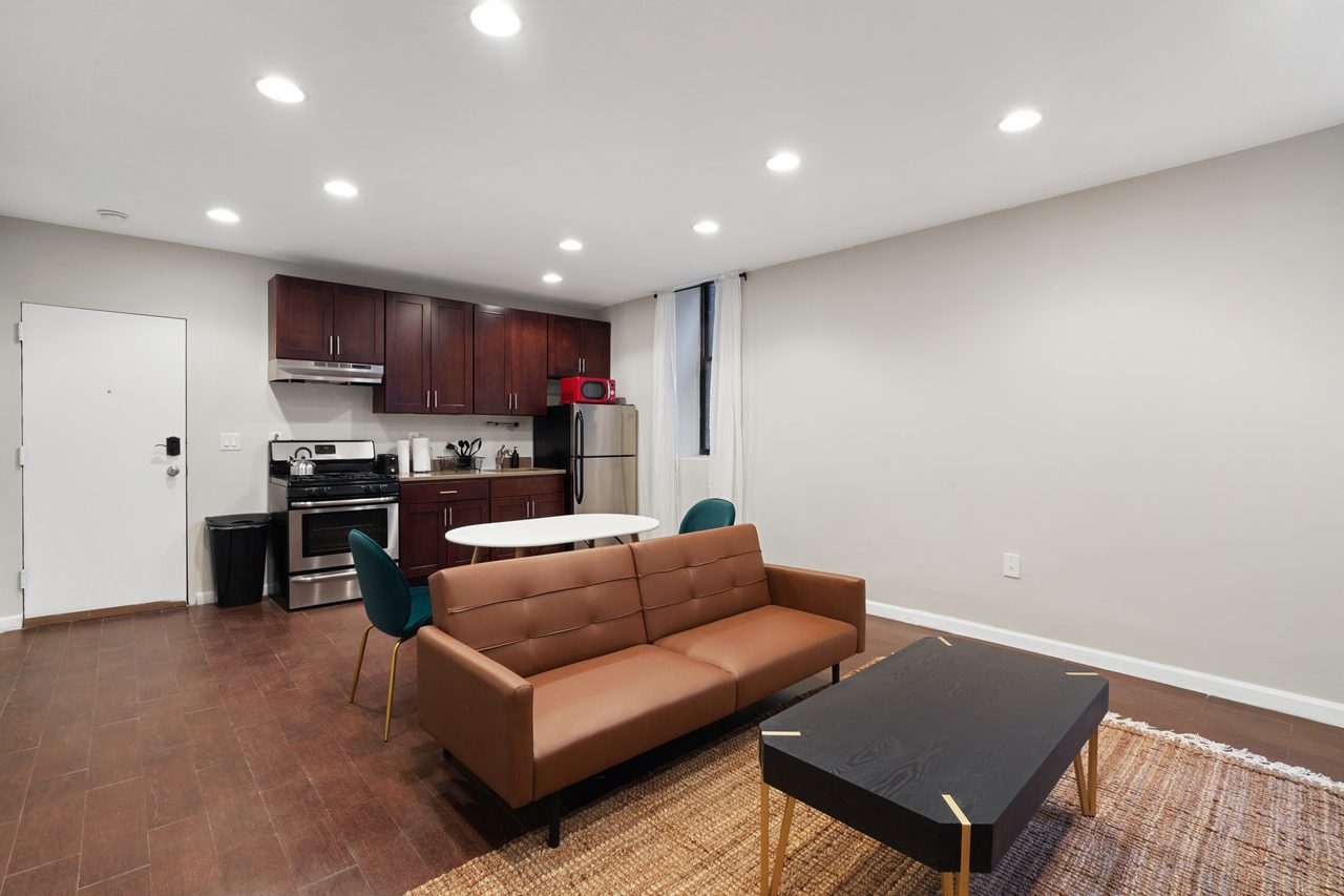 #889: West Harlem - Full Bedroom B - #889: West Harlem - Gallery - 8