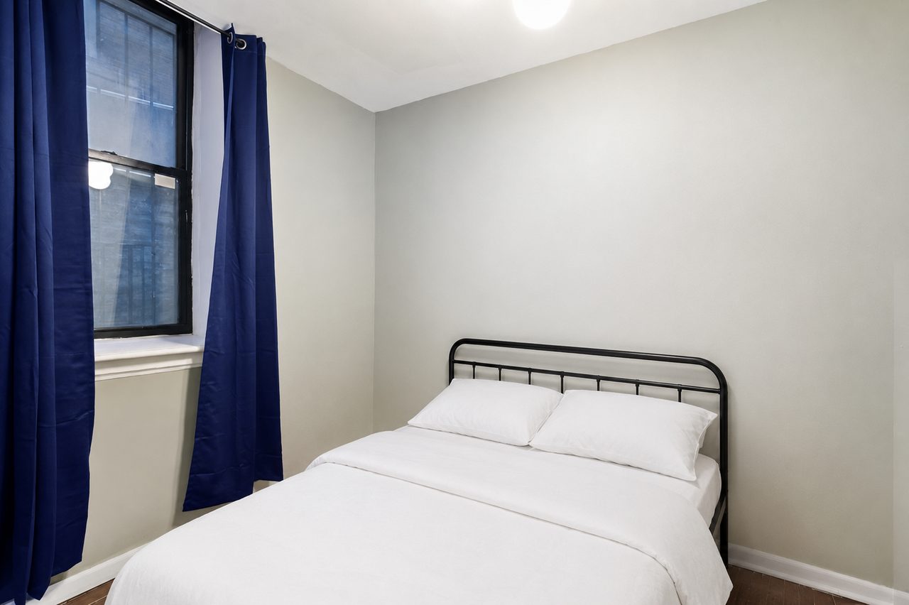 #889: West Harlem - Full Bedroom B - 2