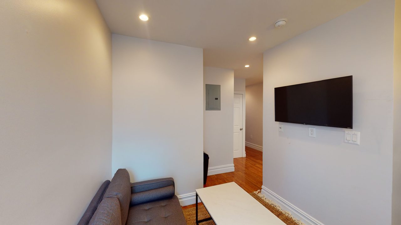 #974: East Village - 1 Bedroom (Full) - #974: East Village - Gallery - 1