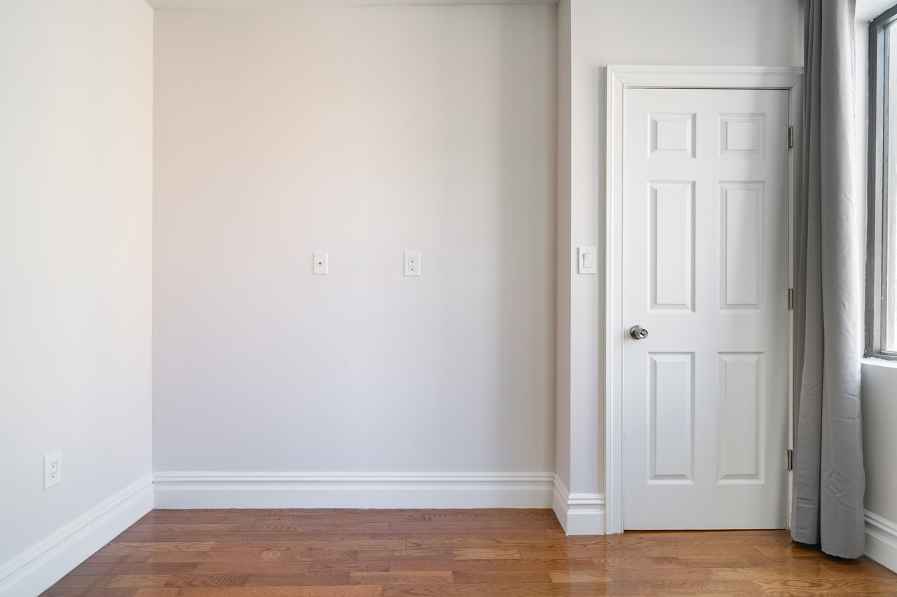 #974: East Village - 1 Bedroom (Full) - #974: East Village - Gallery - 4