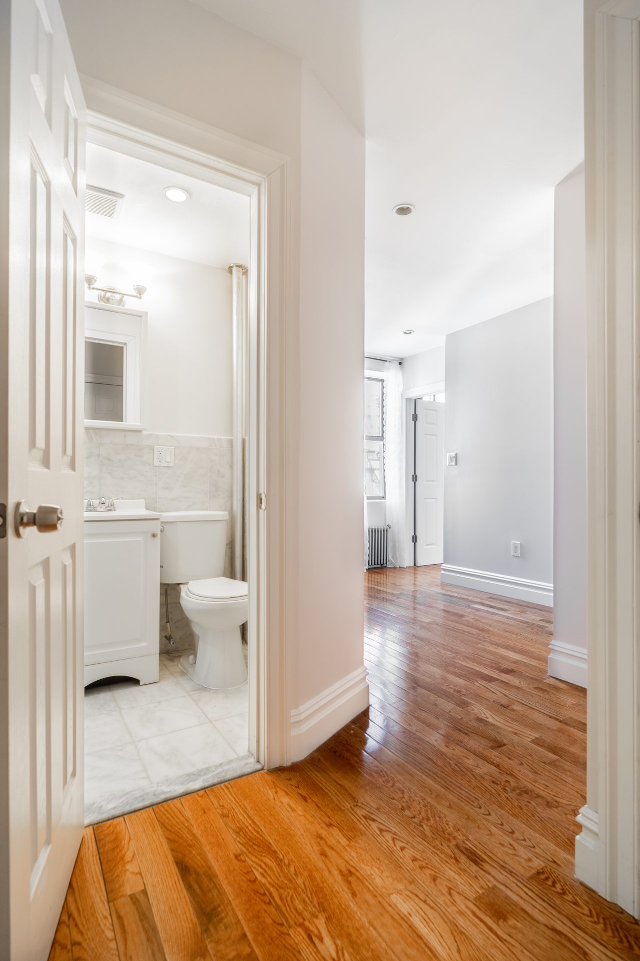  #974: East Village - 1 Bedroom (Full)  -  #974: East Village  - Gallery -  21