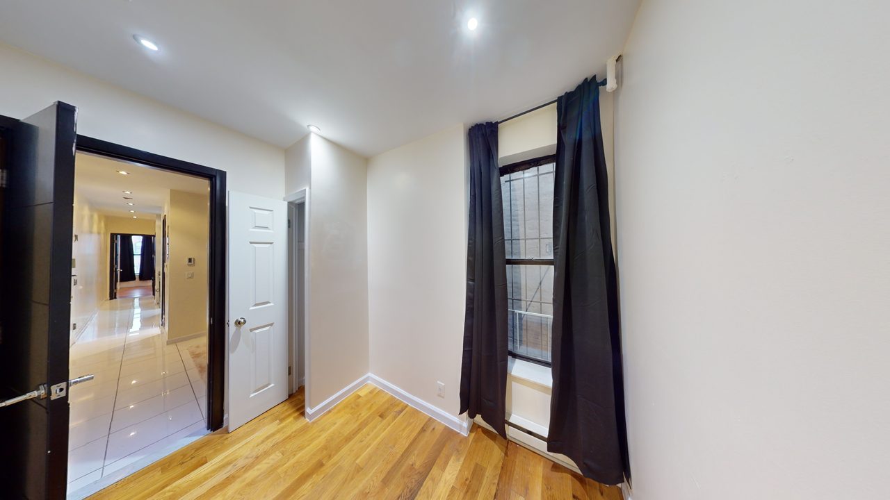 #1797: Upper West Side - Queen Bedroom C - #1797: Upper West Side - Gallery - 1