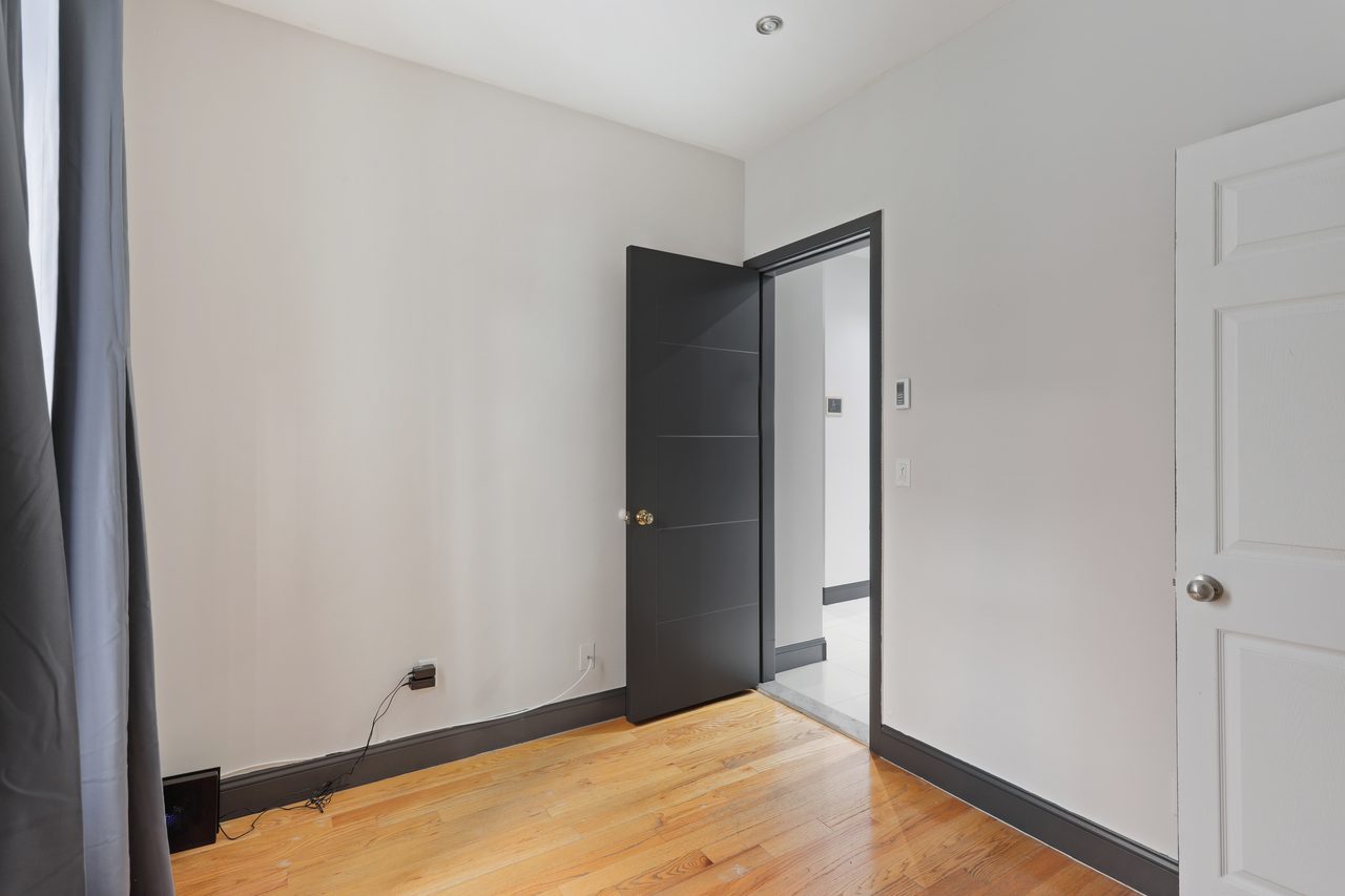 #756: Upper West Side - Full Bedroom C - #756: Upper West Side - Gallery - 1