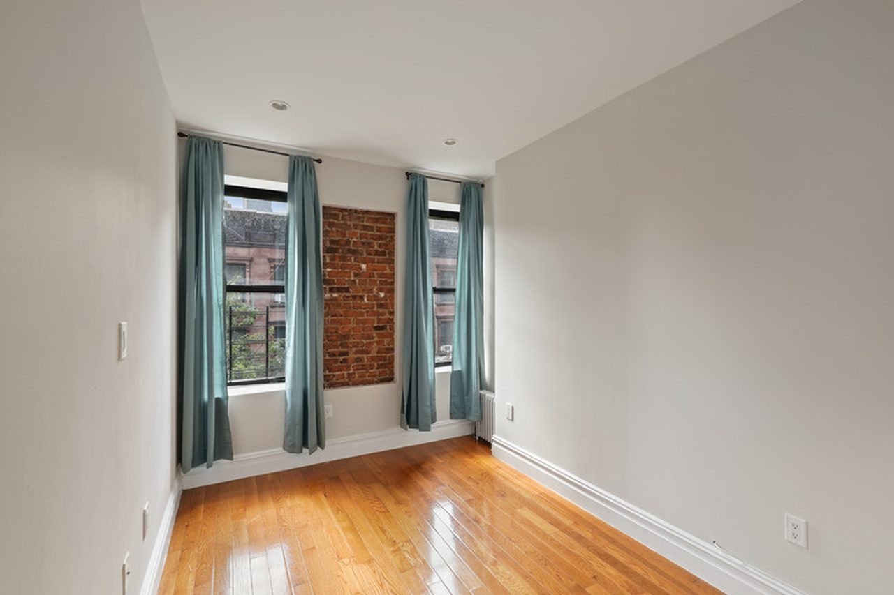 #704: East Harlem - Queen Bedroom B - 12