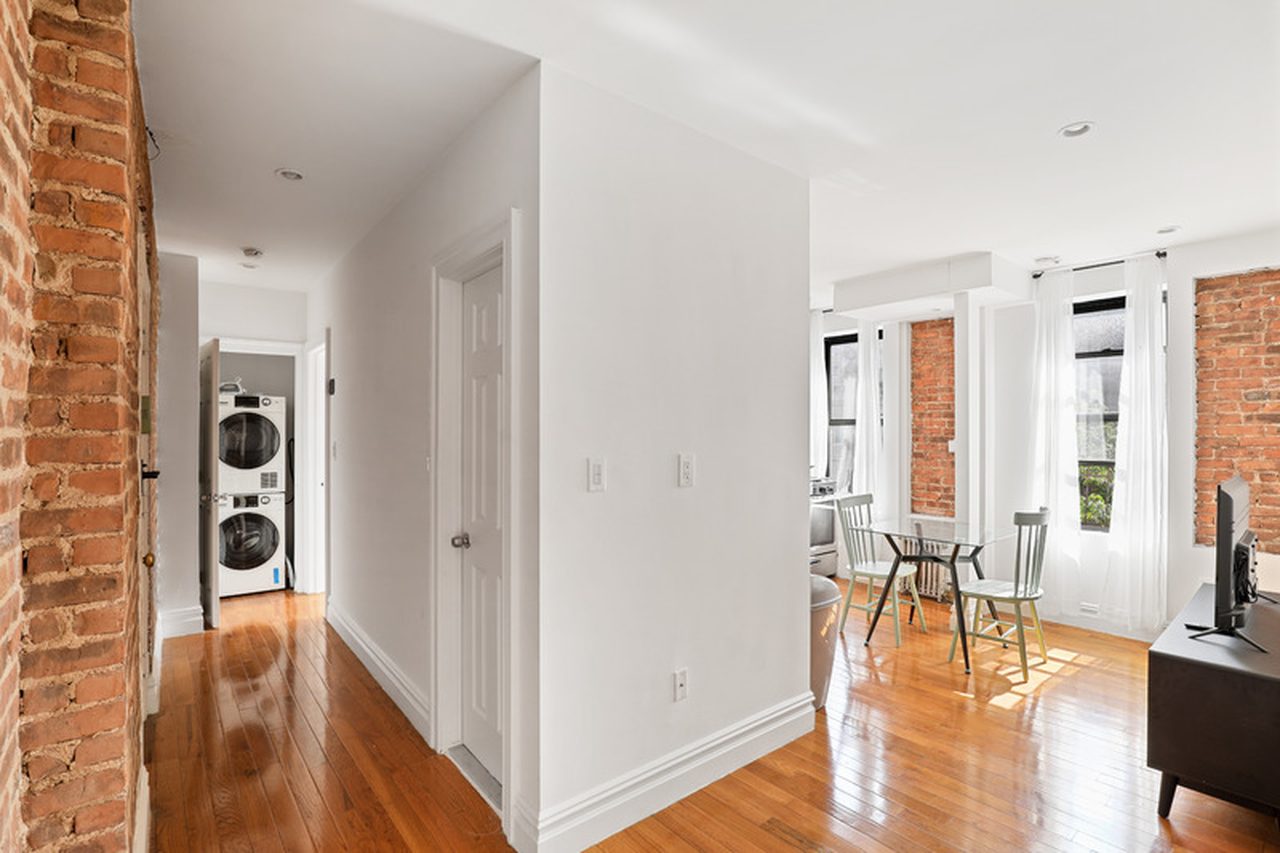  #704: East Harlem - Queen Bedroom B  -  #704: East Harlem  - Gallery -  9