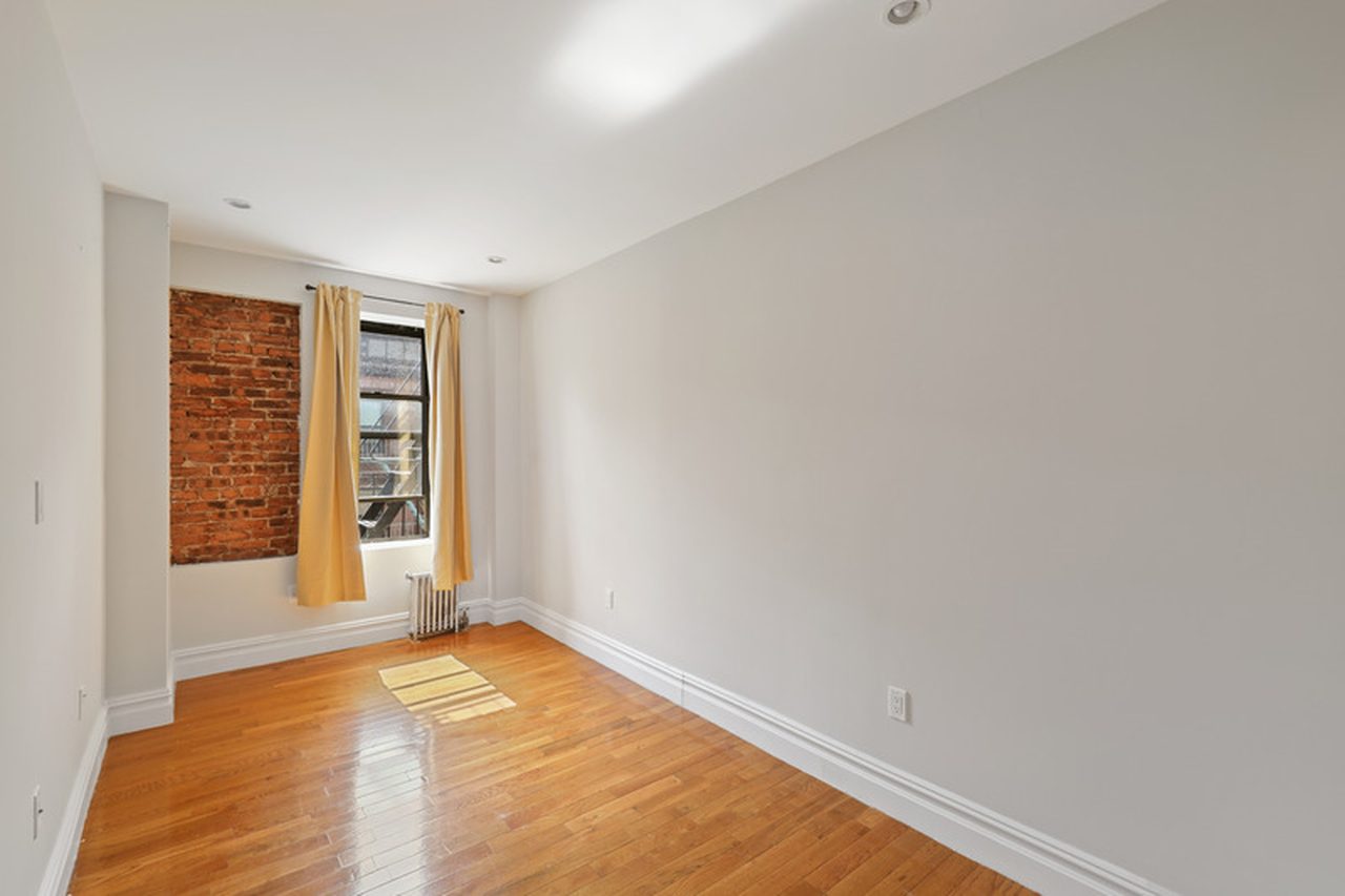 #704: East Harlem - Full Bedroom C - 3