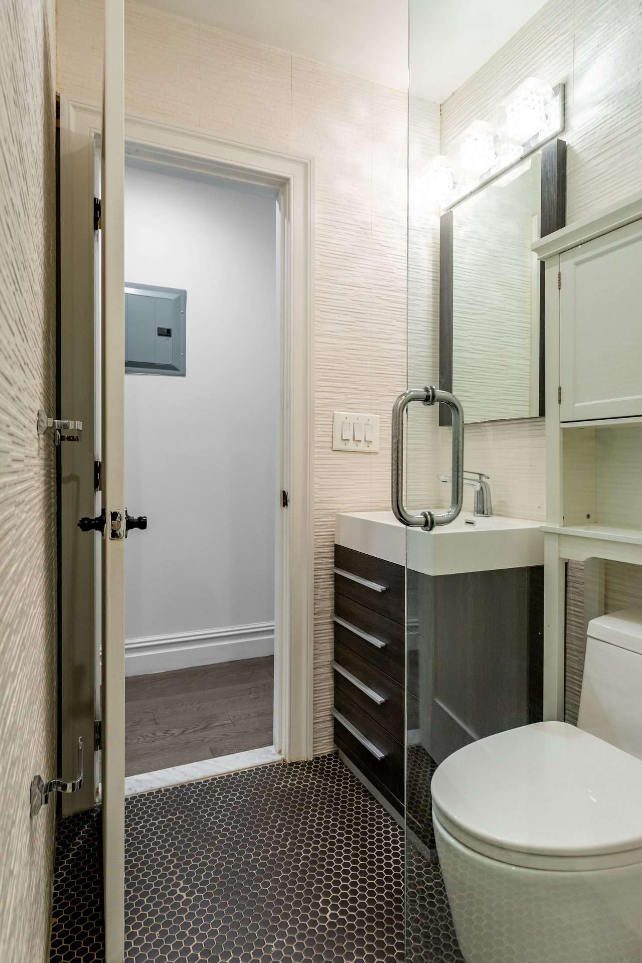 #684: East Village - 1 Bedroom (Full) - 8