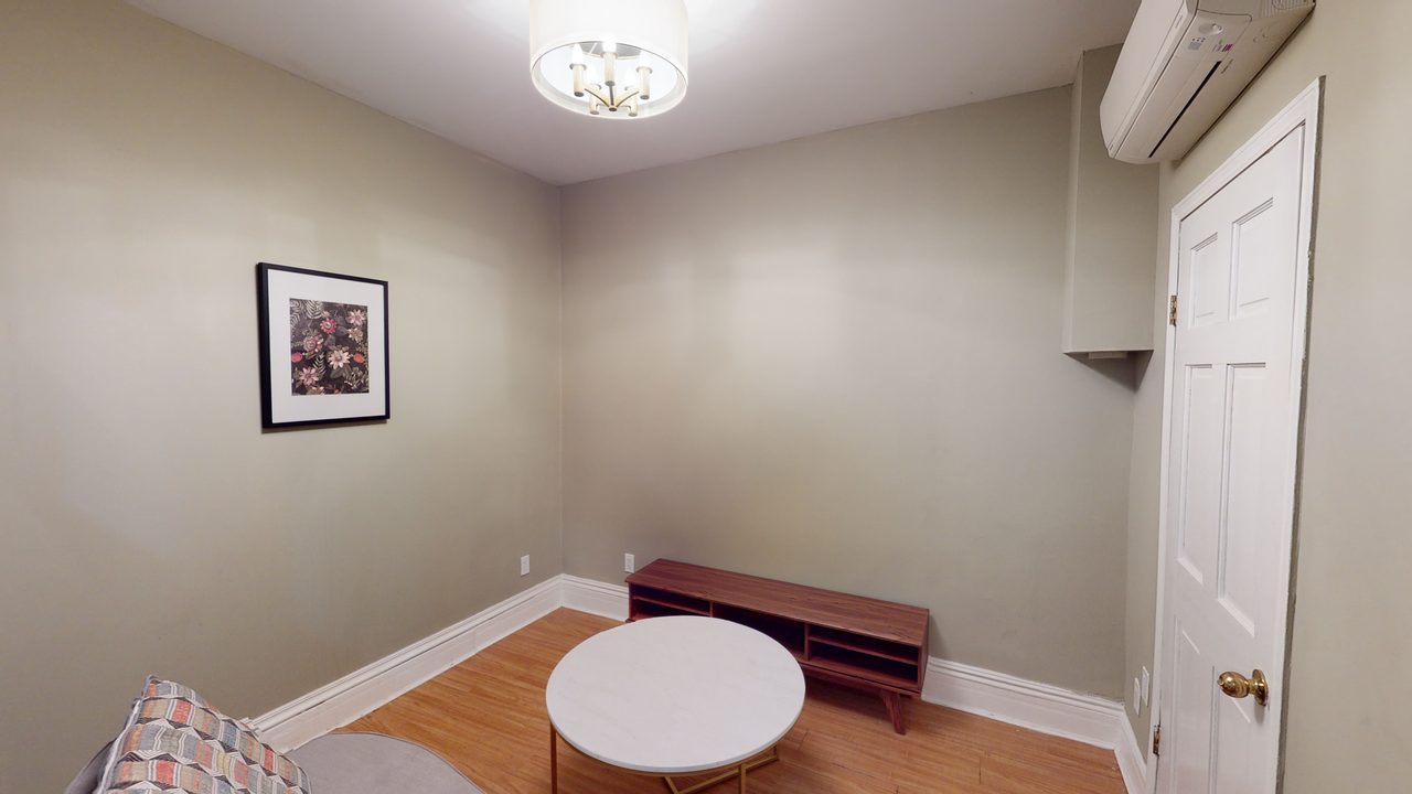  #586: Sunset Park - Full Bedroom F  -  #586: Sunset Park  - Gallery -  11