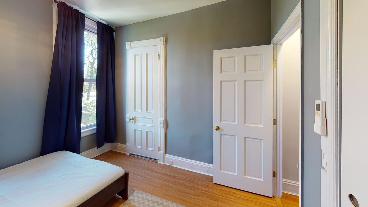  #586: Sunset Park - Full Bedroom C  -  #586: Sunset Park  - Gallery -  17