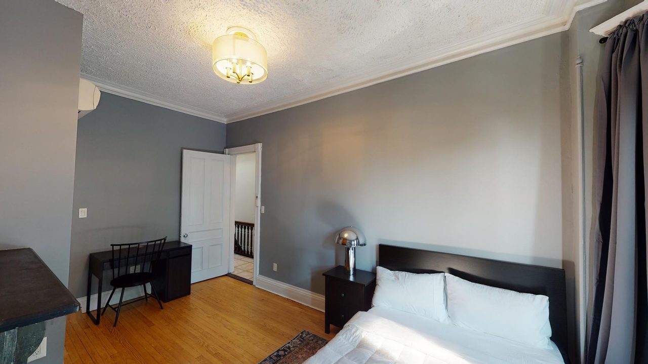  #586: Sunset Park - Full Bedroom E  -  #586: Sunset Park  - Gallery -  17
