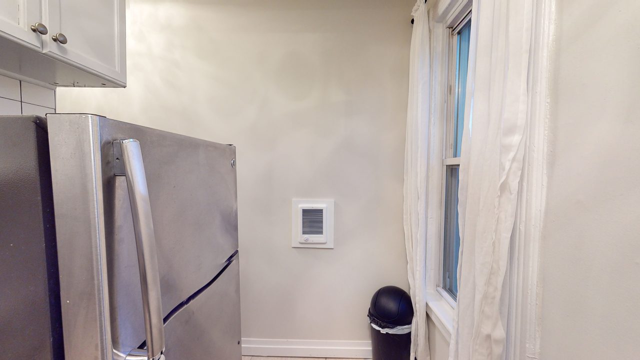  #586: Sunset Park - Full Bedroom E  -  #586: Sunset Park  - Gallery -  8