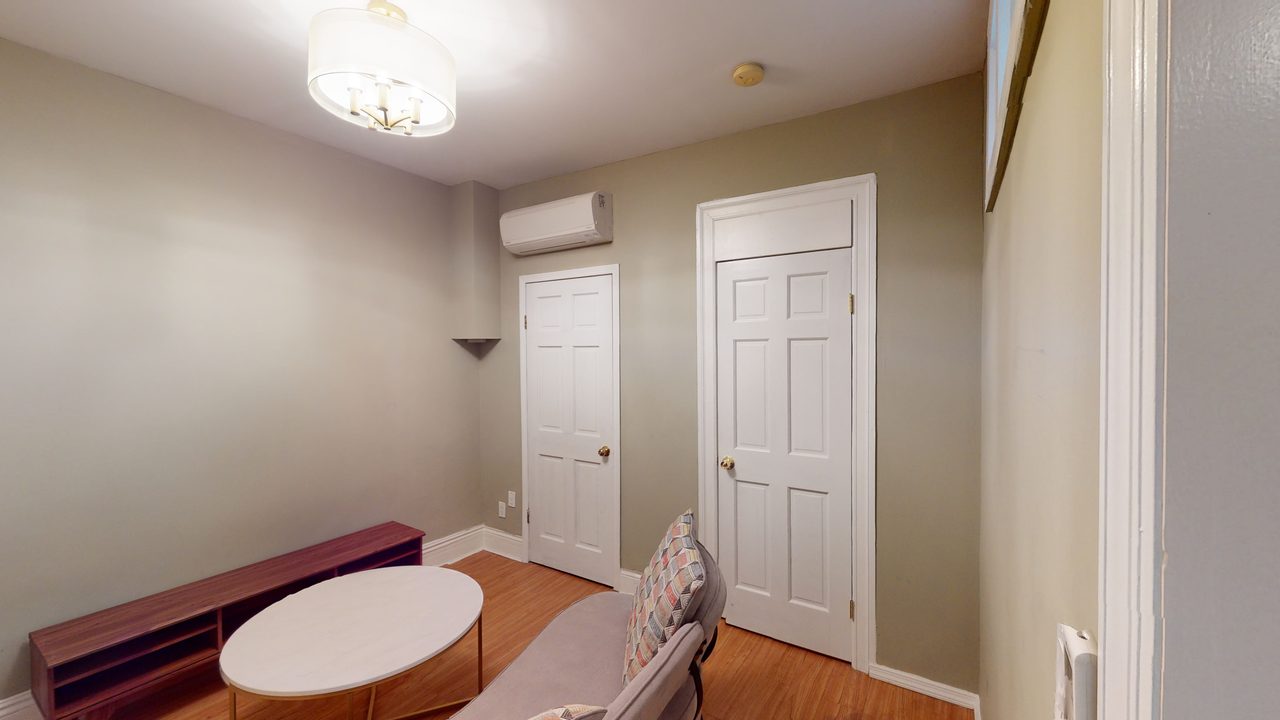  #586: Sunset Park - Full Bedroom E  -  #586: Sunset Park  - Gallery -  13