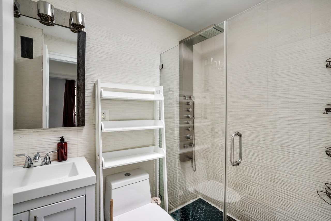  #685: Gramercy - Full Bedroom B  -  #685: Gramercy  - Gallery -  5