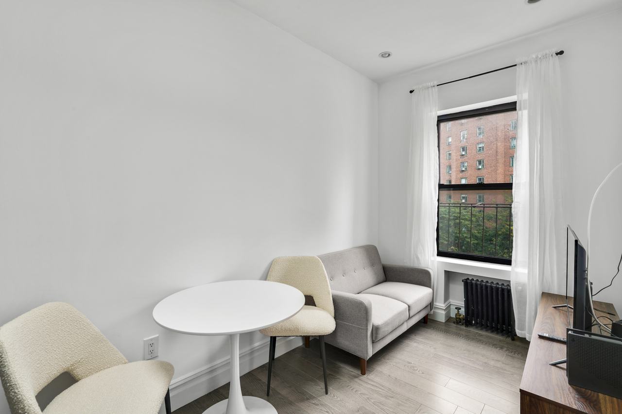  #685: Gramercy - Full Bedroom B  -  #685: Gramercy  - Gallery -  9