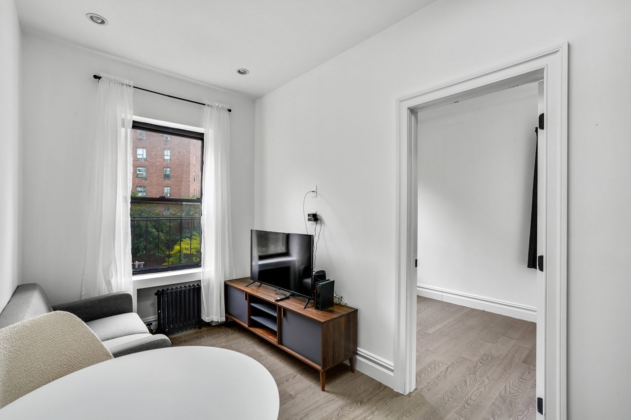  #685: Gramercy - Full Bedroom A  -  #685: Gramercy  - Gallery -  10