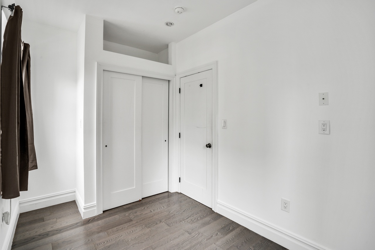  #685: Gramercy - Full Bedroom A  -  #685: Gramercy  - Gallery -  11