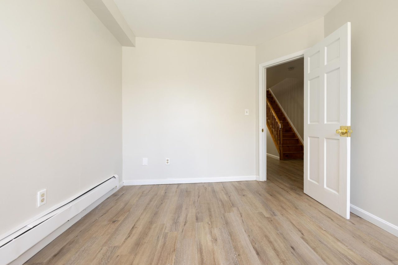  #1078: Fort Greene - Full Bedroom A  -  #1078: Fort Greene  - Gallery -  18