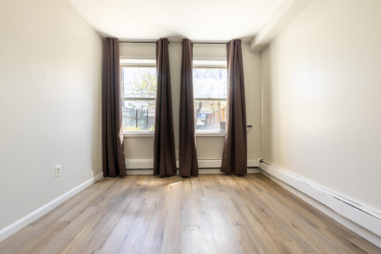  #1078: Fort Greene - Full Bedroom A  -  #1078: Fort Greene  - Gallery -  19