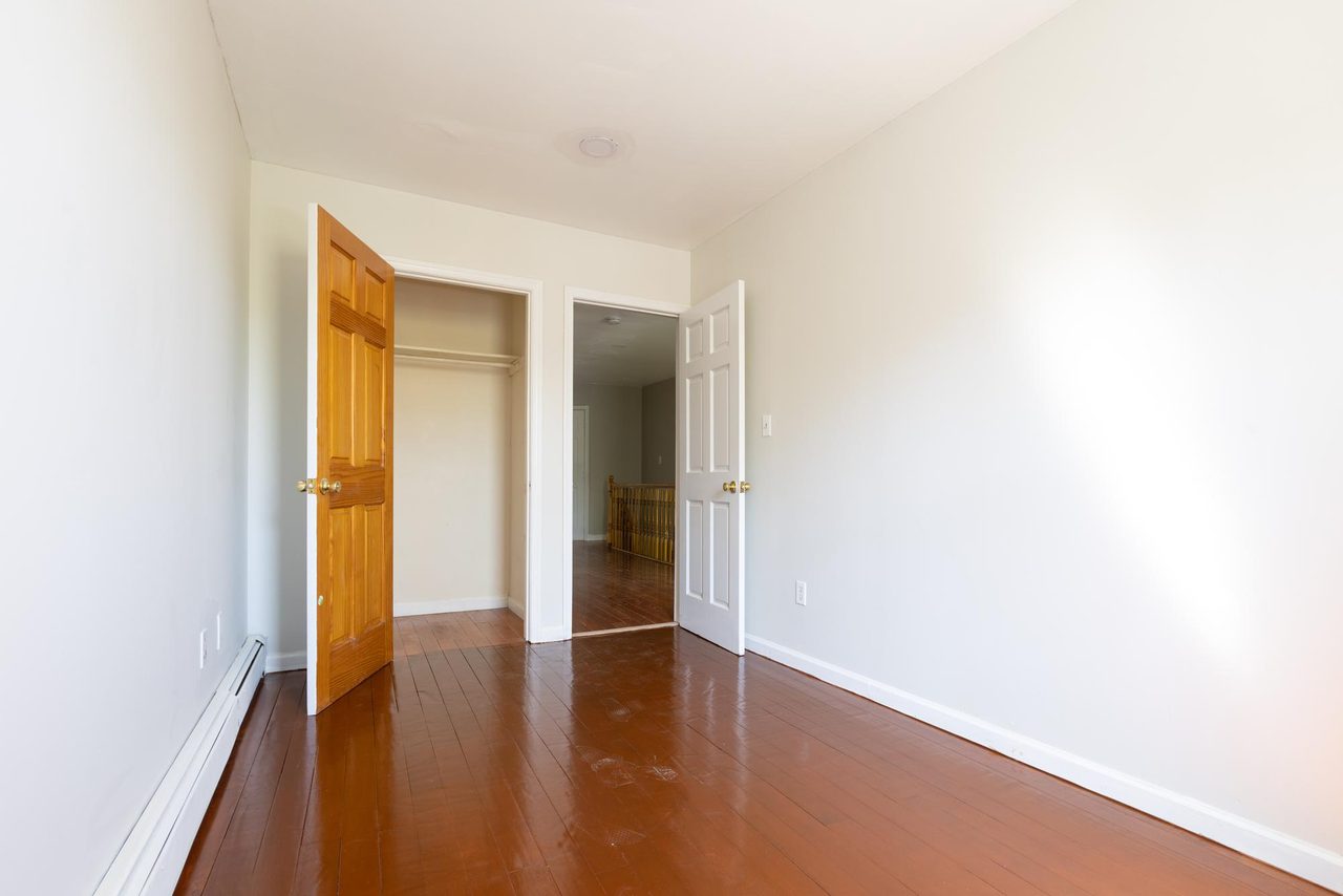  #1078: Fort Greene - Full Bedroom C  -  #1078: Fort Greene  - Gallery -  21
