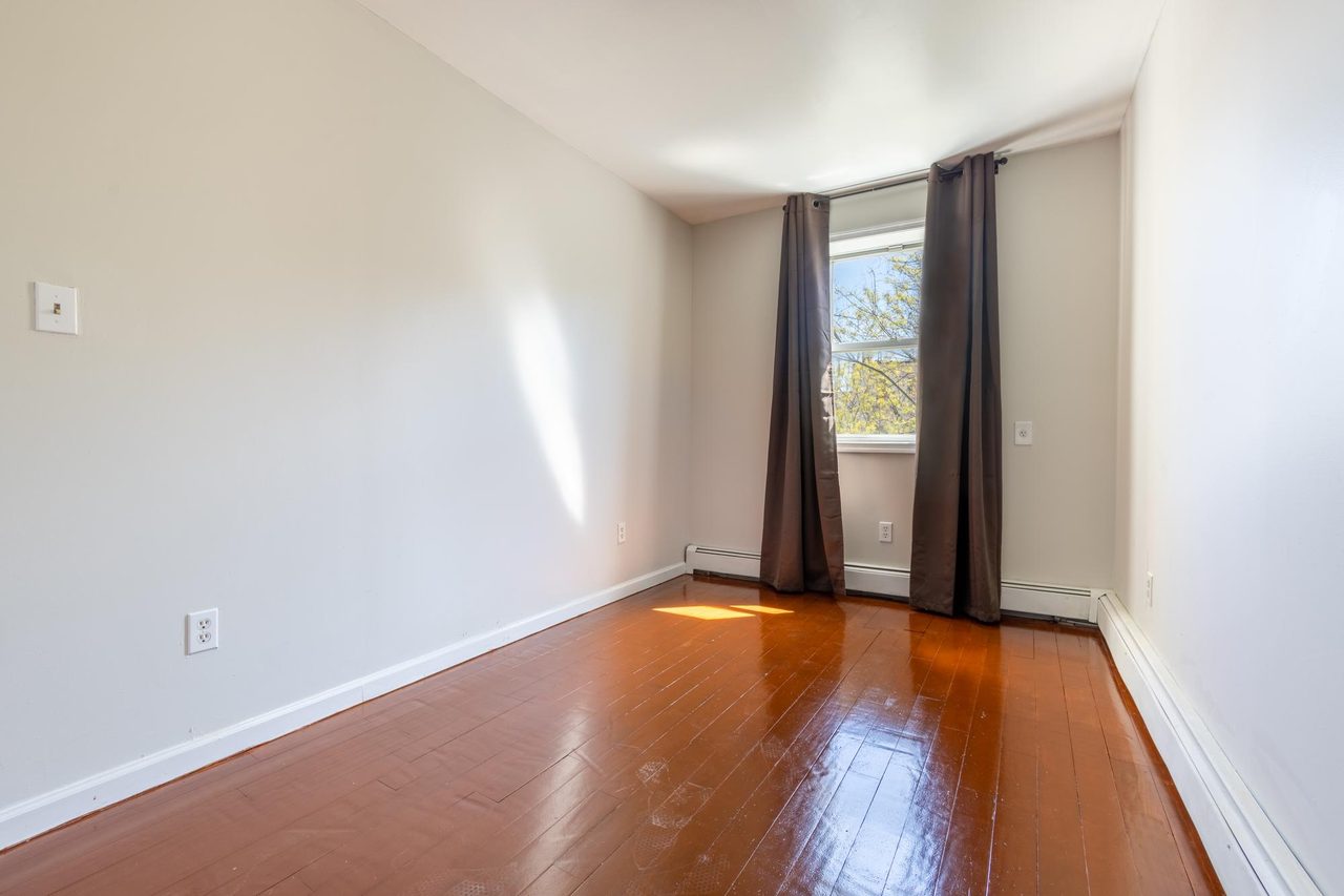  #1078: Fort Greene - Full Bedroom C  -  #1078: Fort Greene  - Gallery -  20