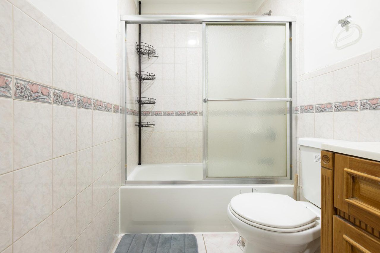  #1078: Fort Greene - Full Bedroom B W/ Private Bathroom  -  #1078: Fort Greene  - Gallery -  5
