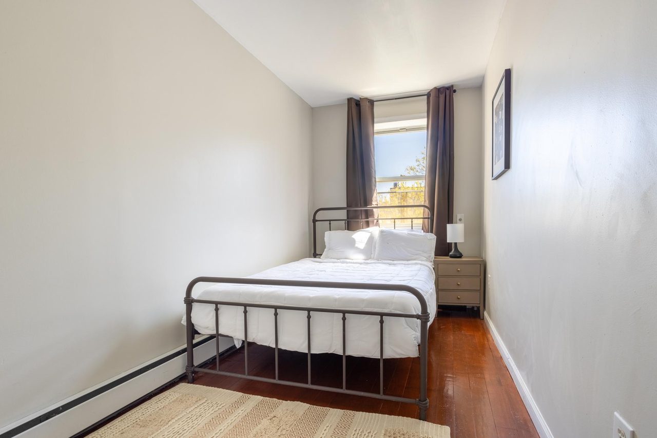  #1078: Fort Greene - Full Bedroom D  -  #1078: Fort Greene  - Gallery -  19