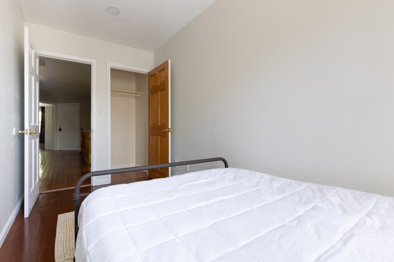  #1078: Fort Greene - Full Bedroom D  -  #1078: Fort Greene  - Gallery -  18