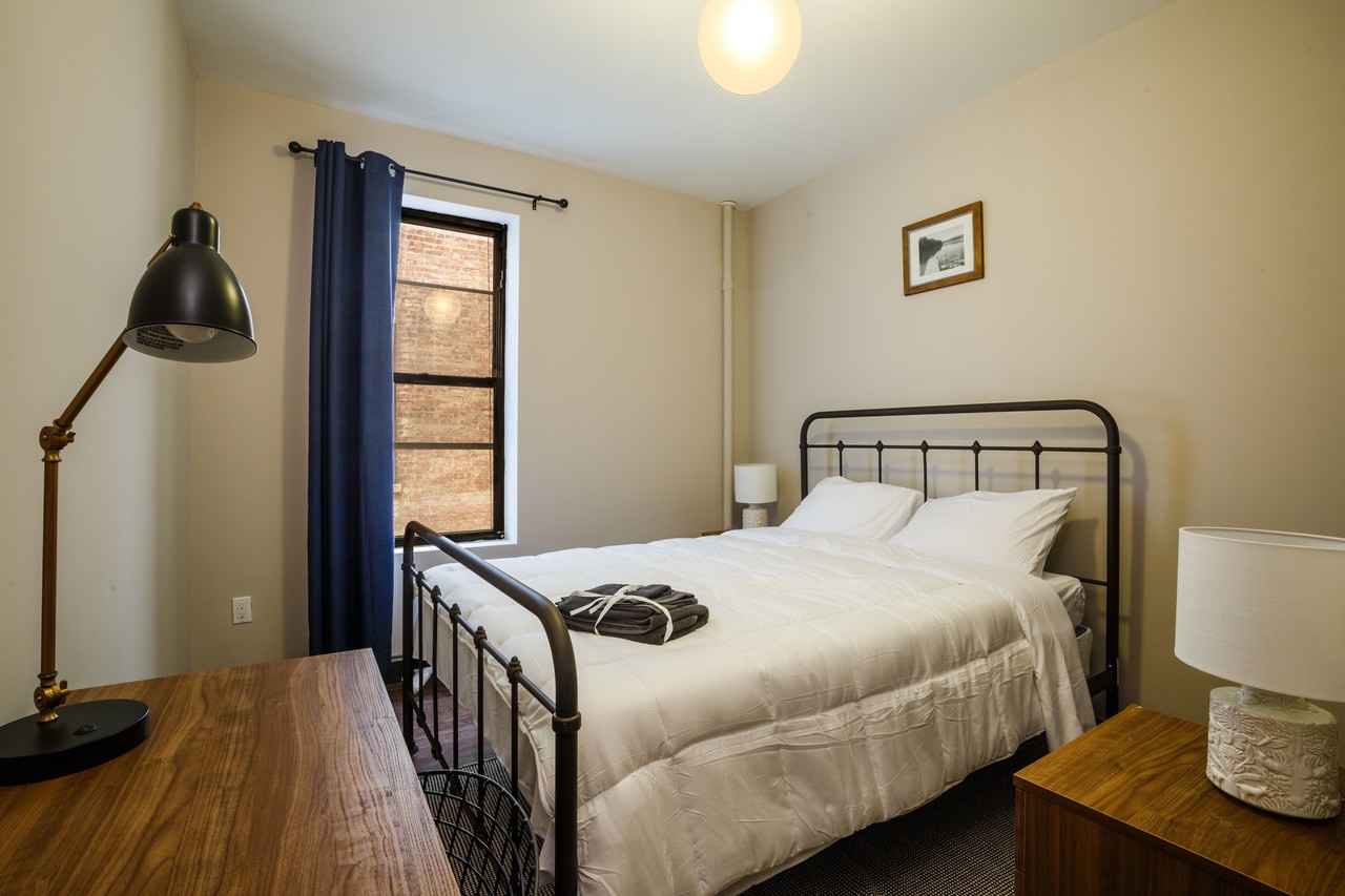 #125: West Harlem - Queen Bedroom C - #125: West Harlem - Gallery - 1