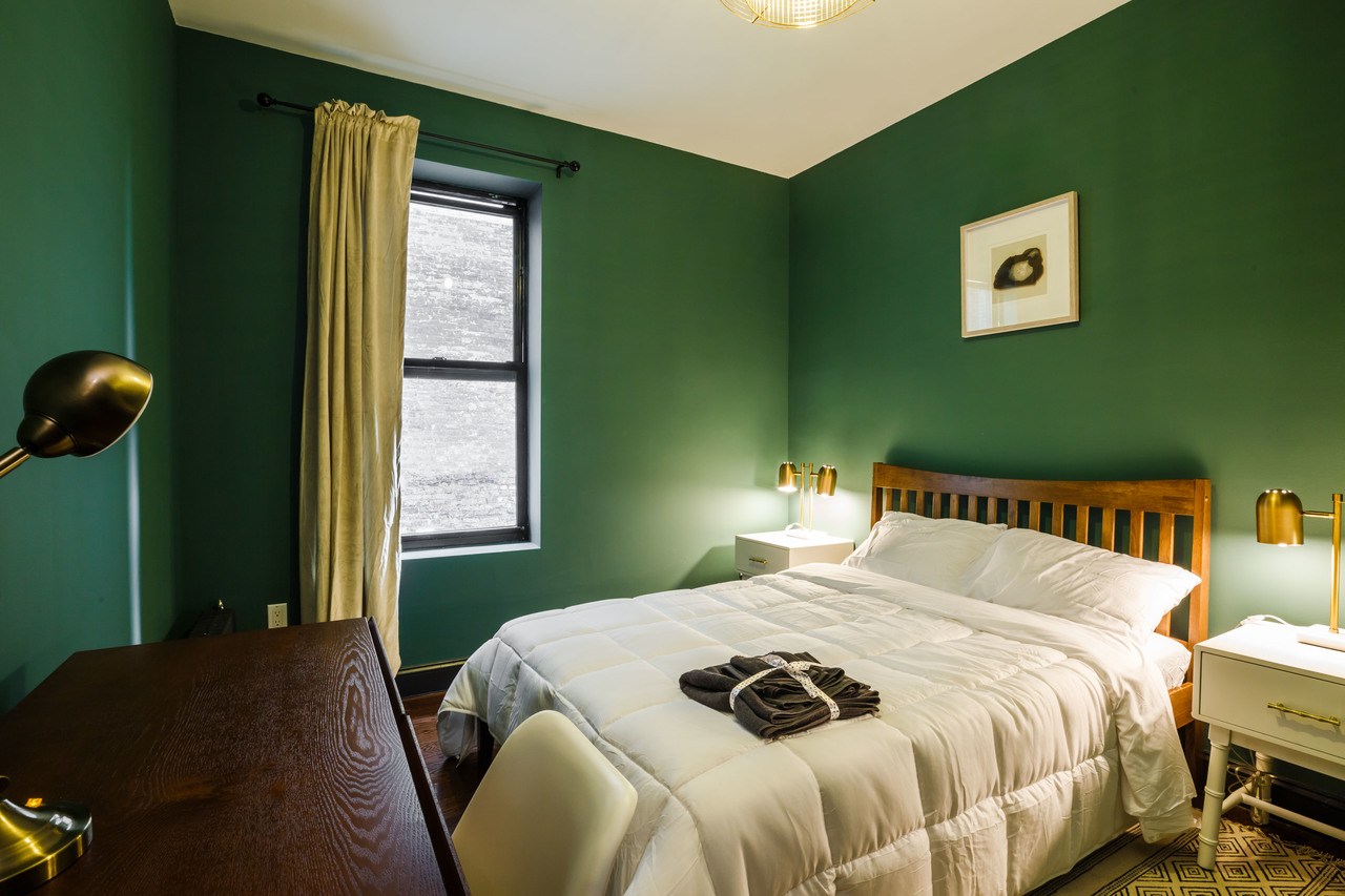 #125: West Harlem - Full Bedroom B - #125: West Harlem - Gallery - 1