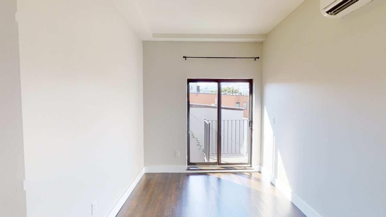 #1563: Bedford-Stuyvesant - Full Bedroom B - 1