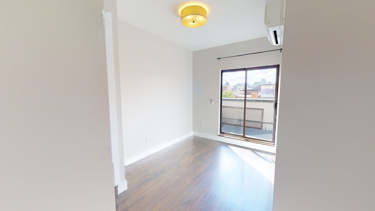 #1563: Bedford-Stuyvesant - Full Bedroom D - 16