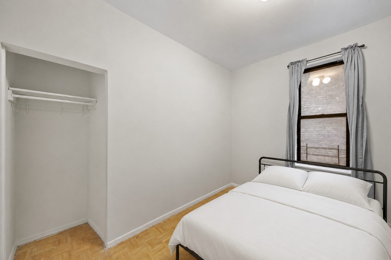 #599: Hamilton Heights - Queen Bedroom C - 17
