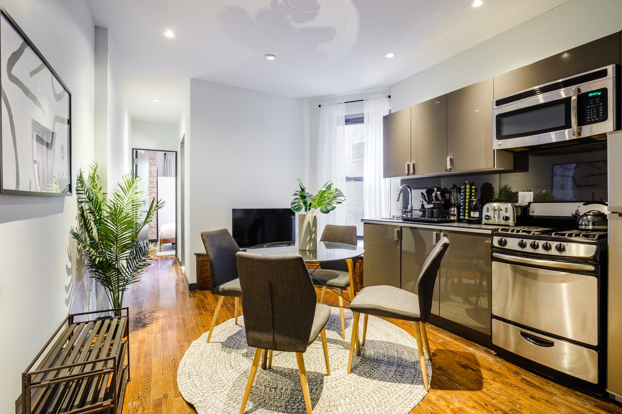 #157: Upper East Side - Twin Bedroom A - 5