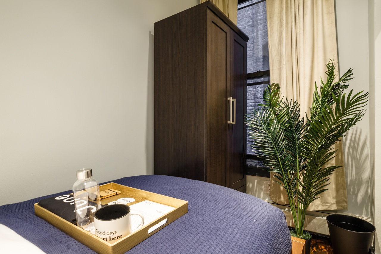  #157: Upper East Side - Twin Bedroom B  -  #157: Upper East Side  - Gallery -  8