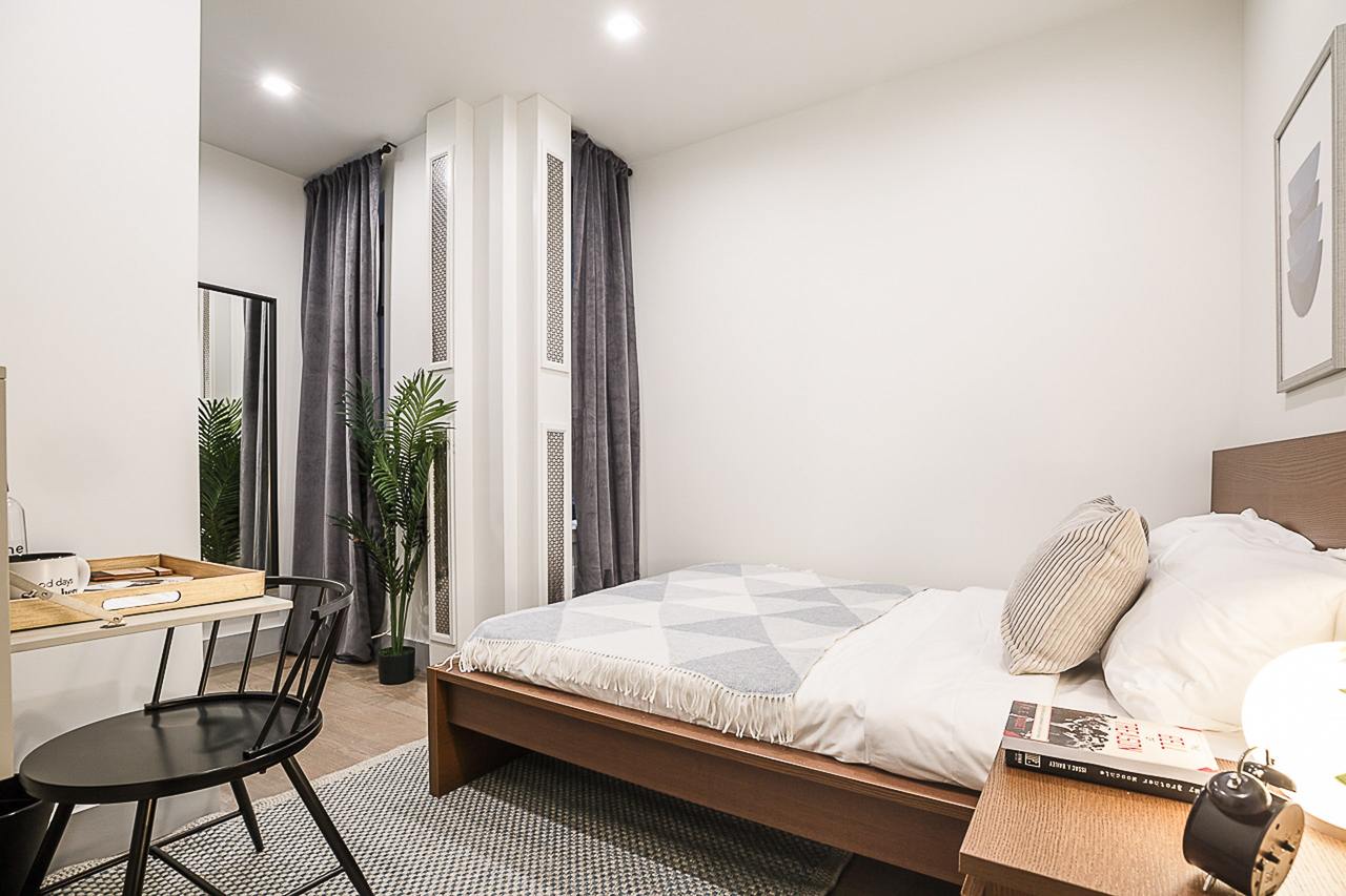 #186: Upper West Side - Full Bedroom A - #186: Upper West Side - Gallery - 11