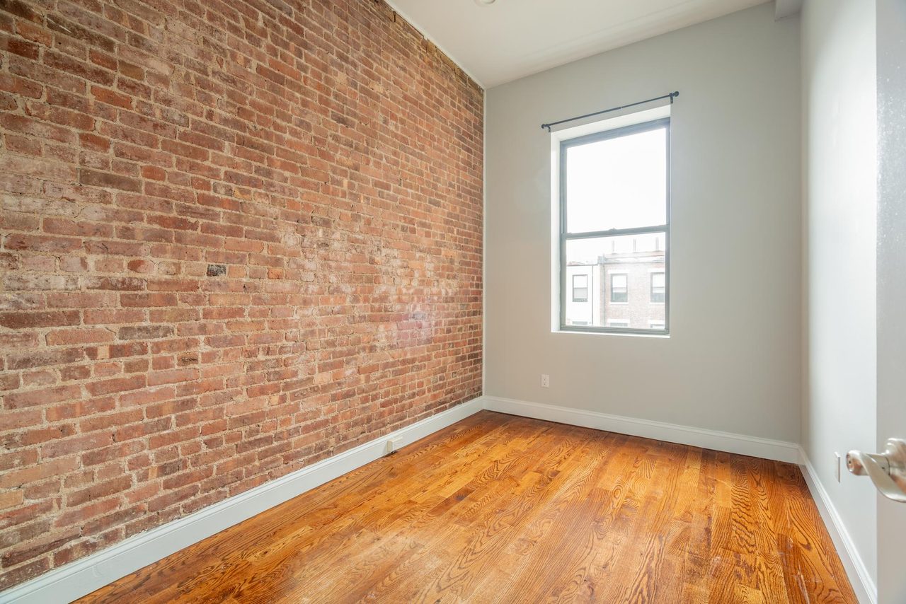 #1533: Central Harlem - 1 Bedroom (Queen) - #1533: Central Harlem - Gallery - 12
